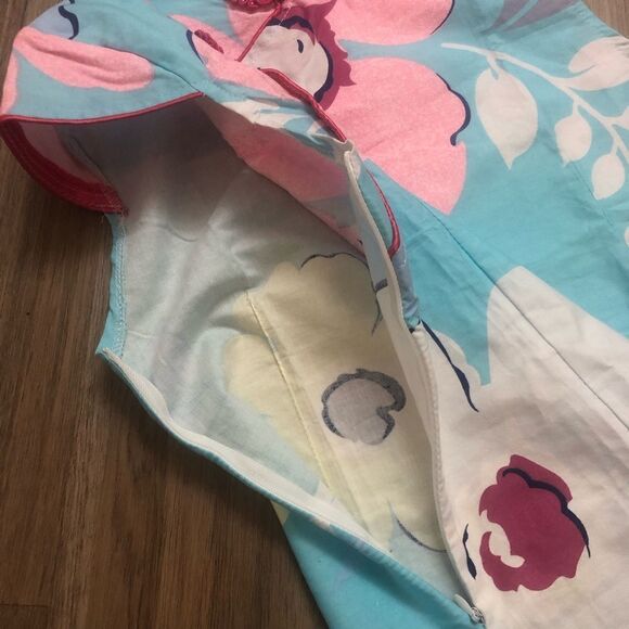 Beautiful Floral Dress for Little Girls - Picture 4 of 10